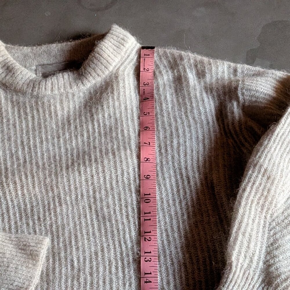 Everlane | The Cocoon Alpaca Crew |  Almond | Small - Picture 8 of 16